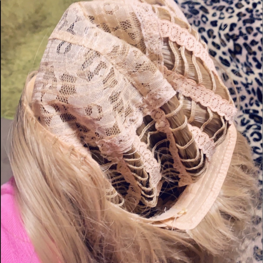 Wig - Picture 4 of 4